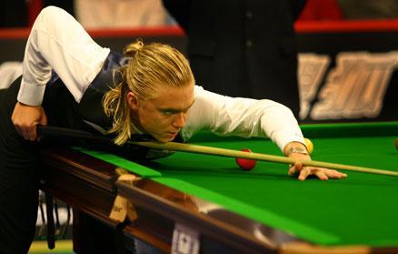 显得吃力 显得吃力