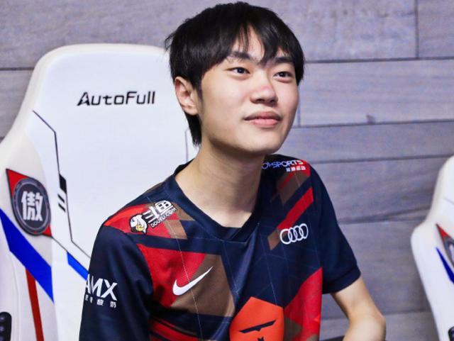 一则重磅消 一则重磅消